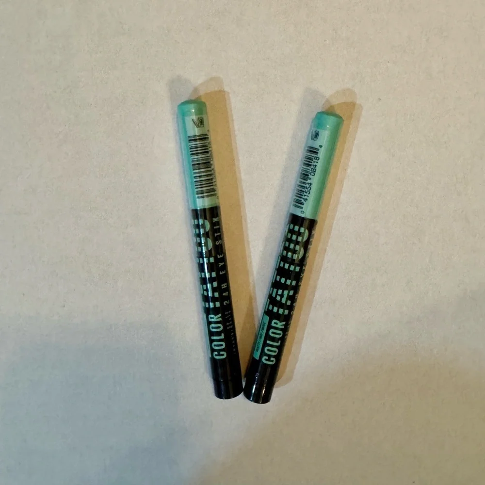 2 Maybelline Color Tattoo Longwear Multi-Use Eye Shadow Stix, I am Giving